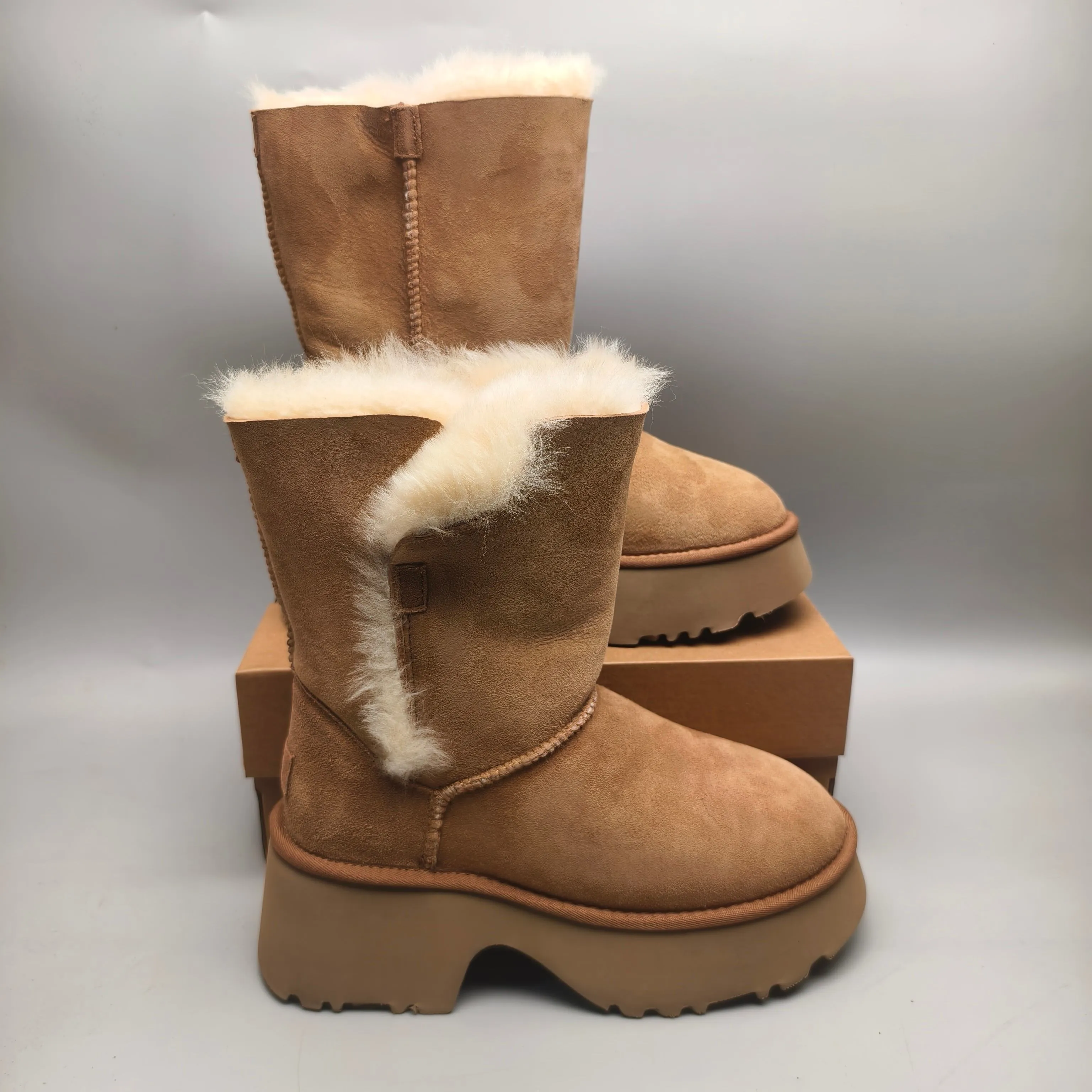 💰600 UGG sheepskin one-piece 1533 wedge-heeled thick-soled fashion shoes, mid-calf women's shoes, color: chestnut walnut, matching size: 35-40